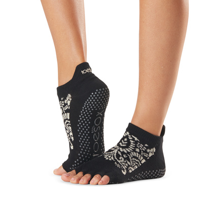Half Toe Low Rise - Grip Socks in Soir