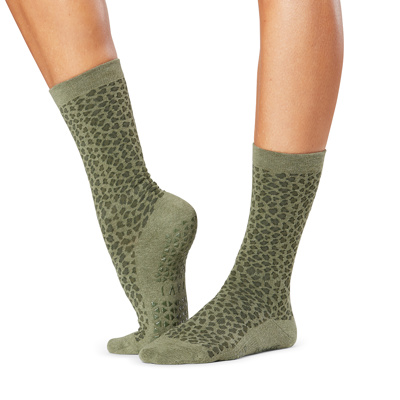 Jess - Grip Socks in Olive Leopard