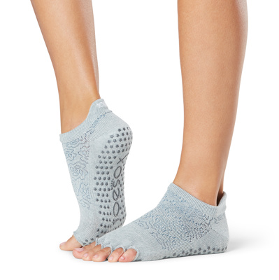 Half Toe Low Rise - Grip Socks in Hydrangea