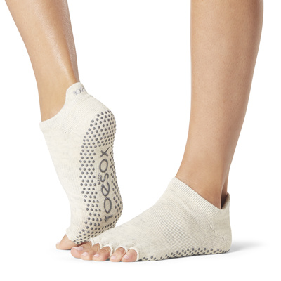 Half Toe Low Rise - Grip Socks in Oatmeal 
