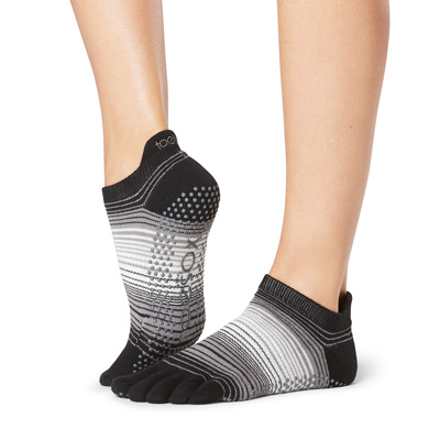 Full Toe Low Rise - Grip Socks in Static 