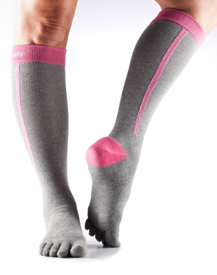 Zoe Compression - Sports Socks in Flush
