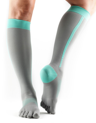 Zoe Compression - Sports Socks in 4AM Ice